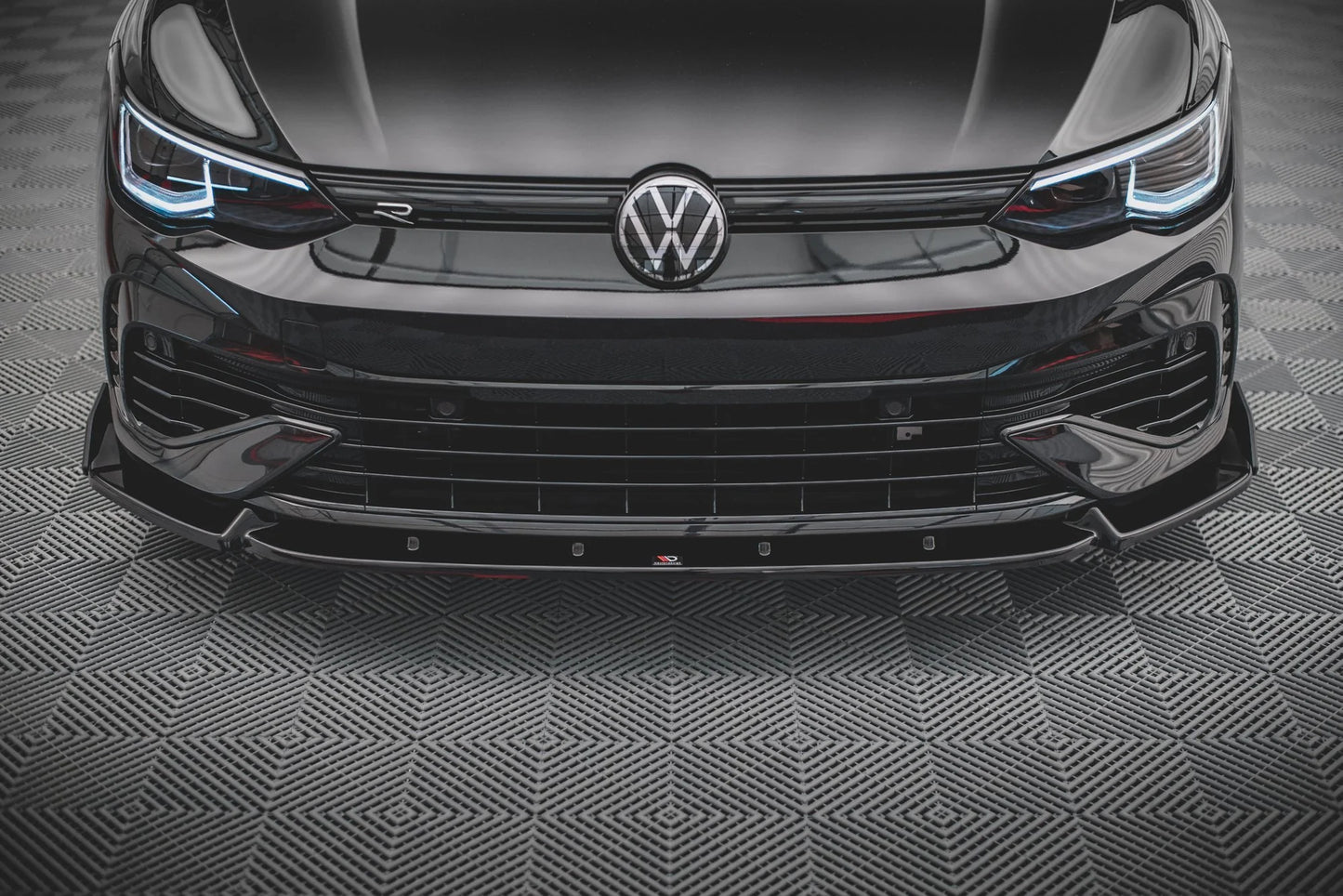 VW Golf 8 R - Frontspoiler - Frontlippe V.2 + Flaps