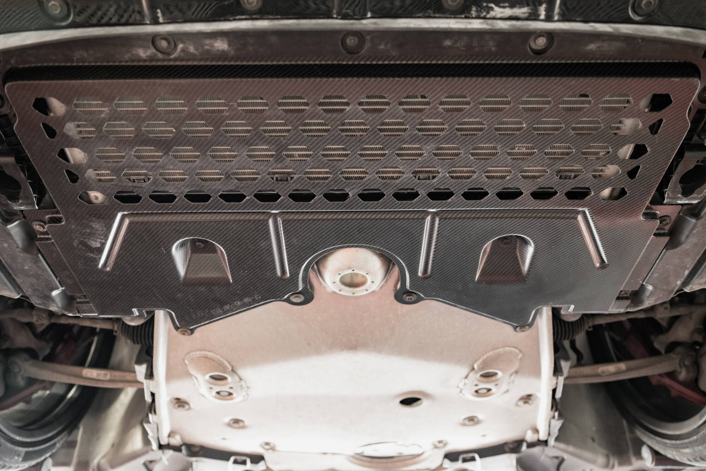 BMW M2 G87 - Carbon Fiber Unterfahrschutz Motor Abdeckung