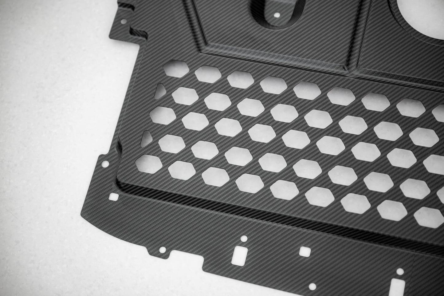 BMW M2 G87 - Carbon Fiber Unterfahrschutz Motor Abdeckung