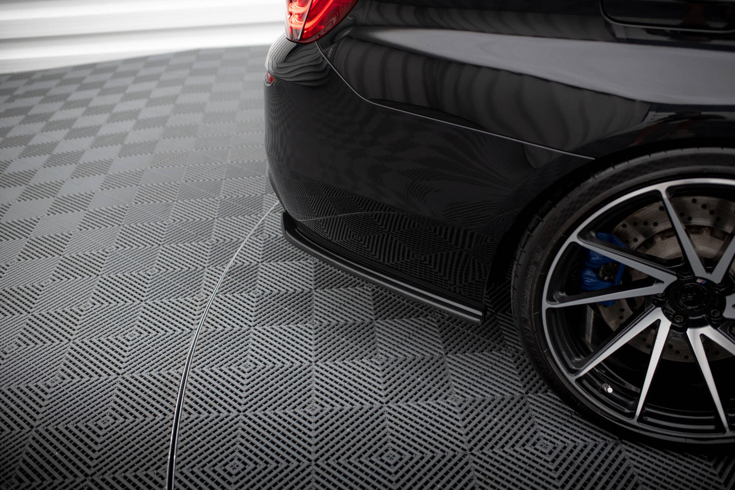 BMW M5 F10 - Heck Flaps