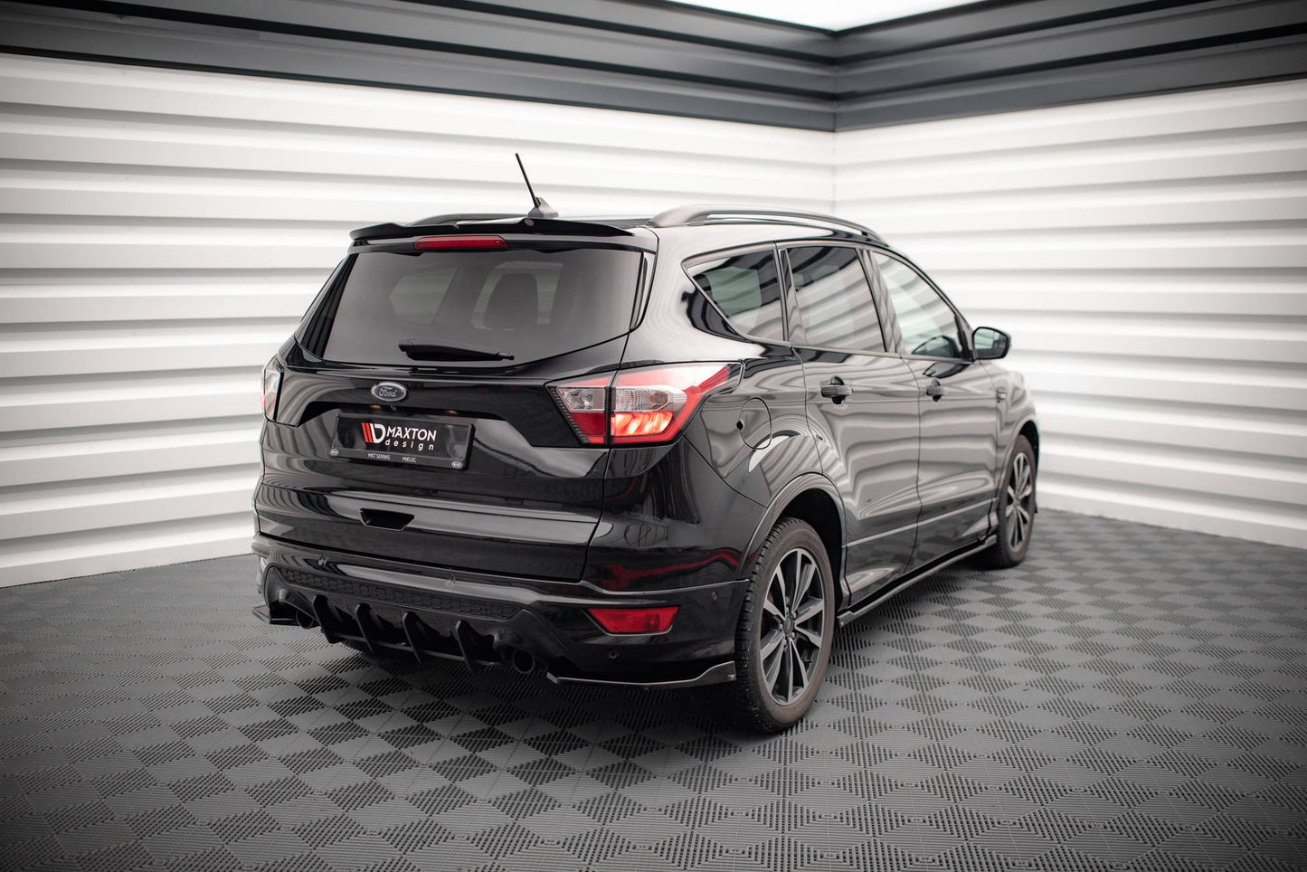 Ford Escape ST-Line - Heck Flaps