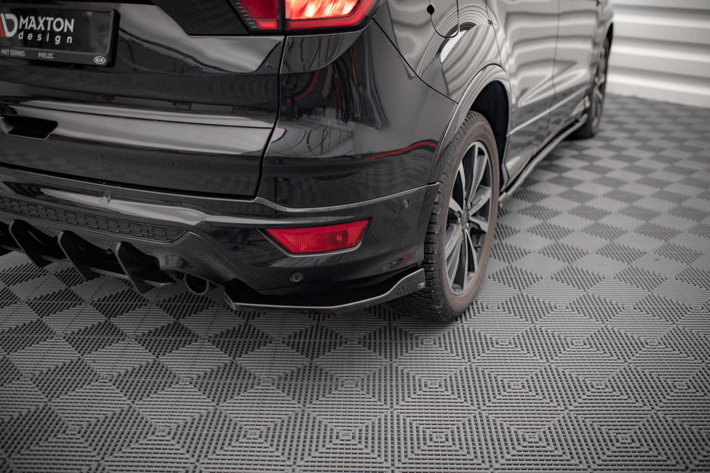 Ford Escape ST-Line - Heck Flaps