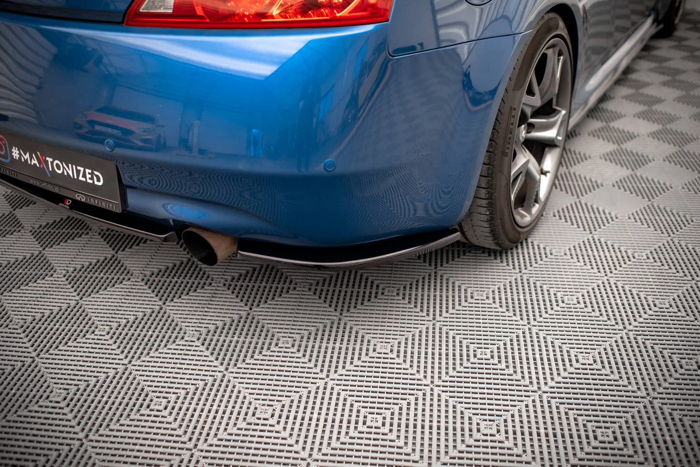 Infiniti G37 Coupe - Heck Flaps