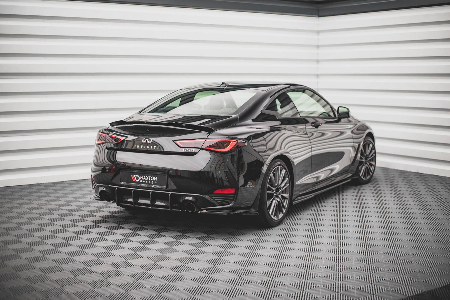 Infiniti Q60 S Mk2 - Heck Flaps