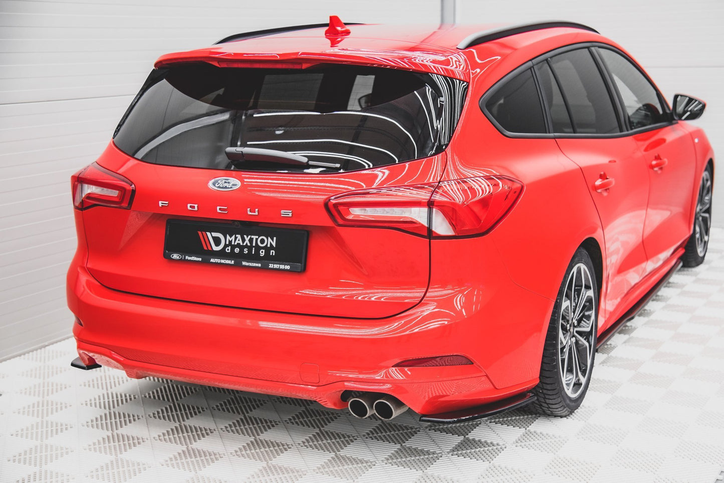 Ford Focus Mk4 Kombi - Heck Flaps V.1