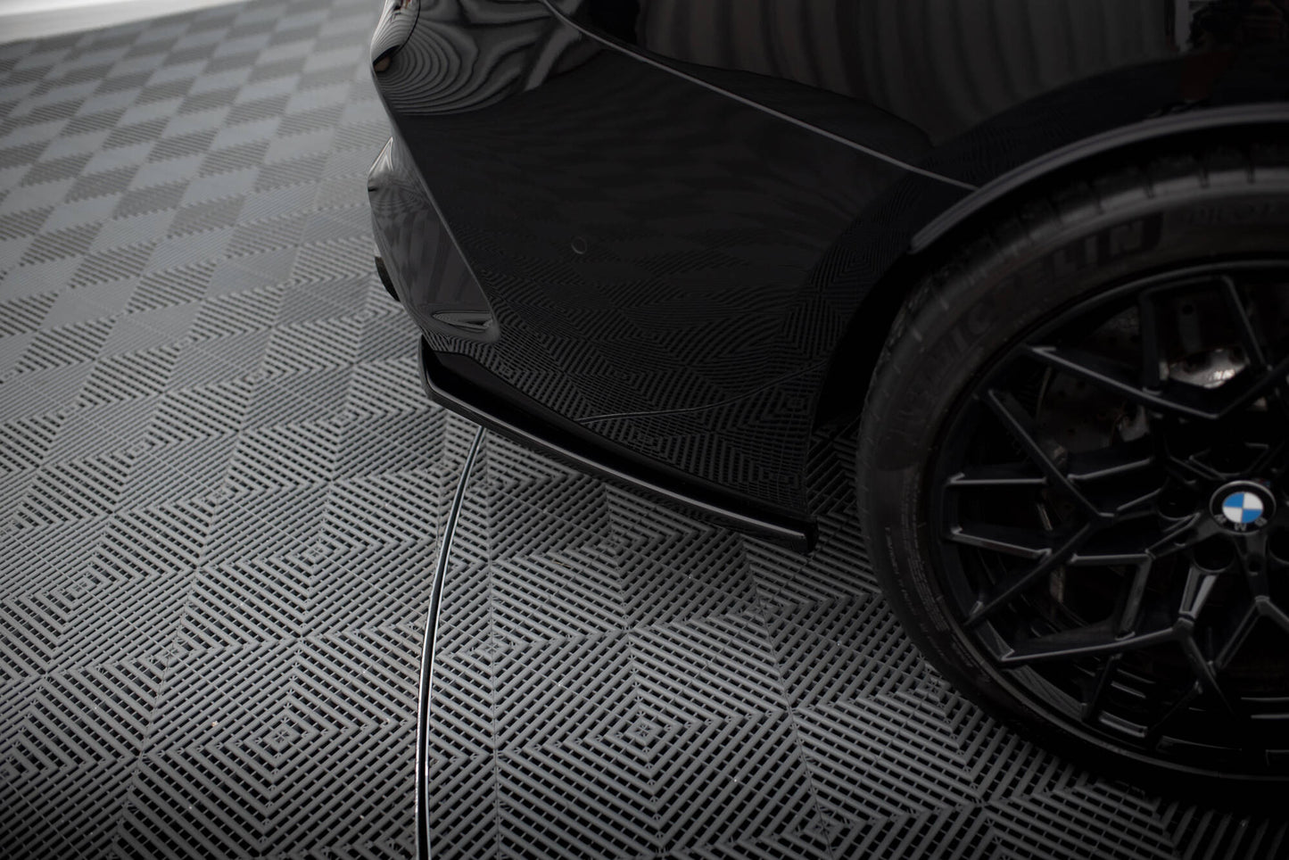 BMW M8 F93 - Heck Flaps V.2