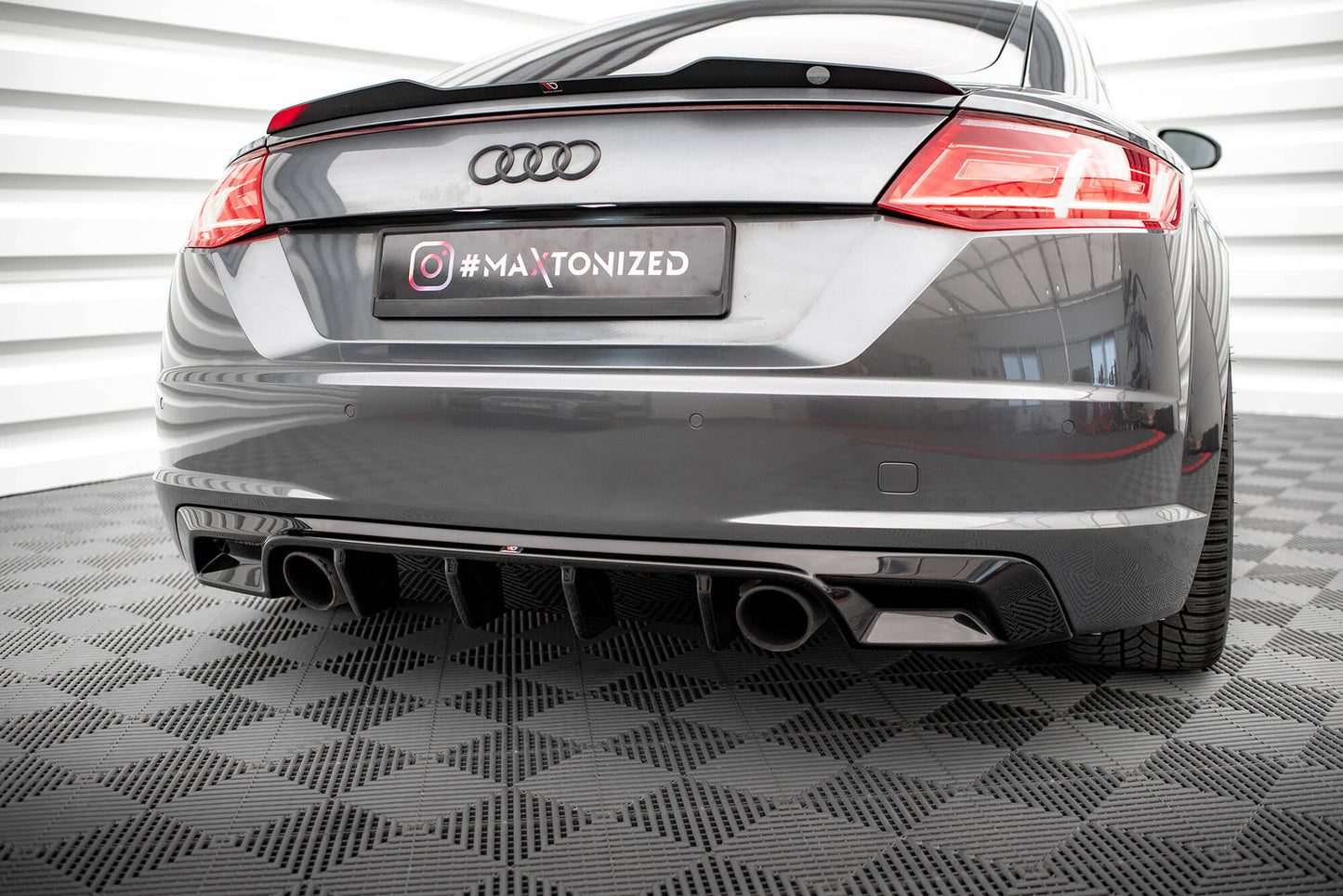 Audi TT 8S S-Line - Heck Diffusor