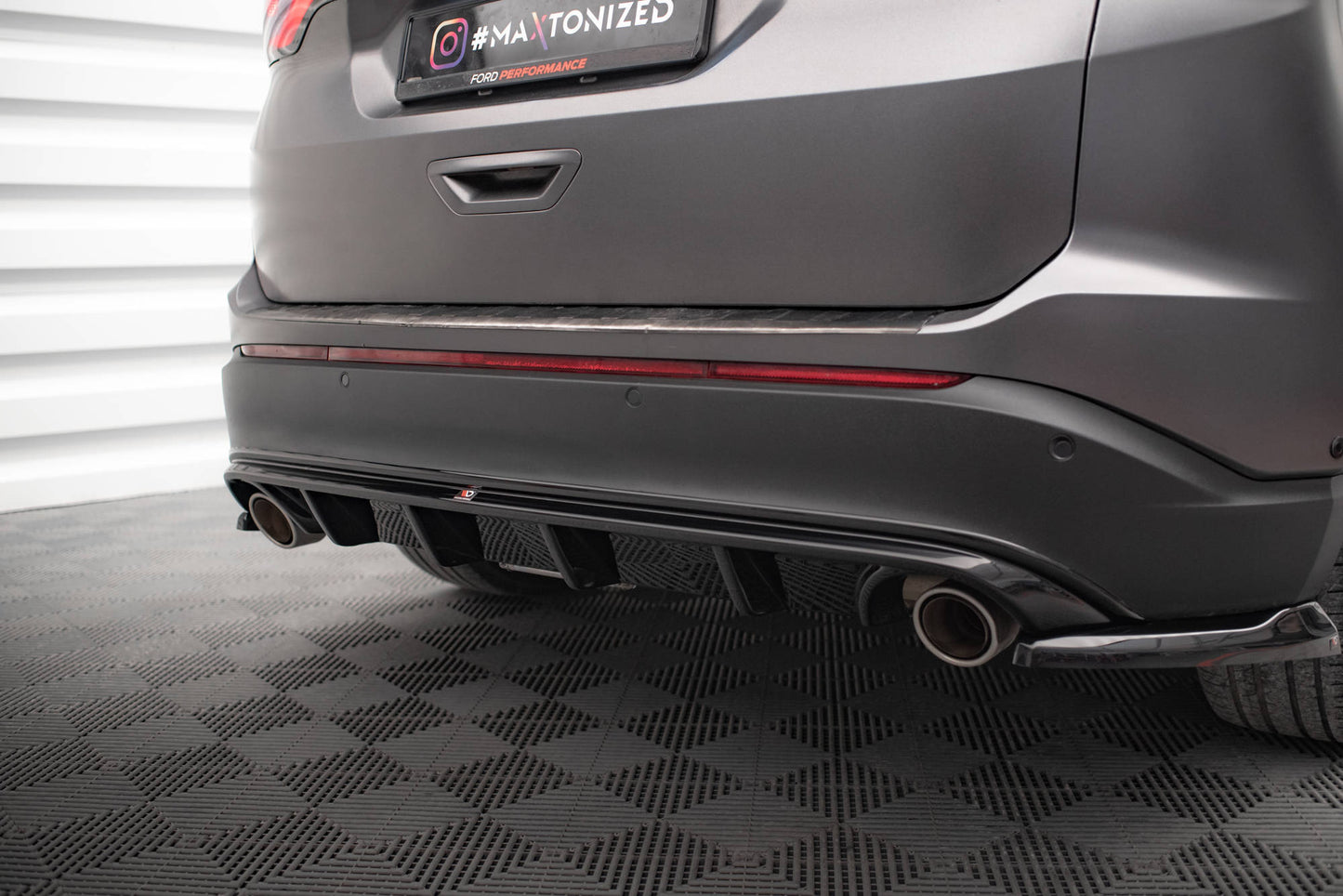 Ford Edge - Heck Diffusor
