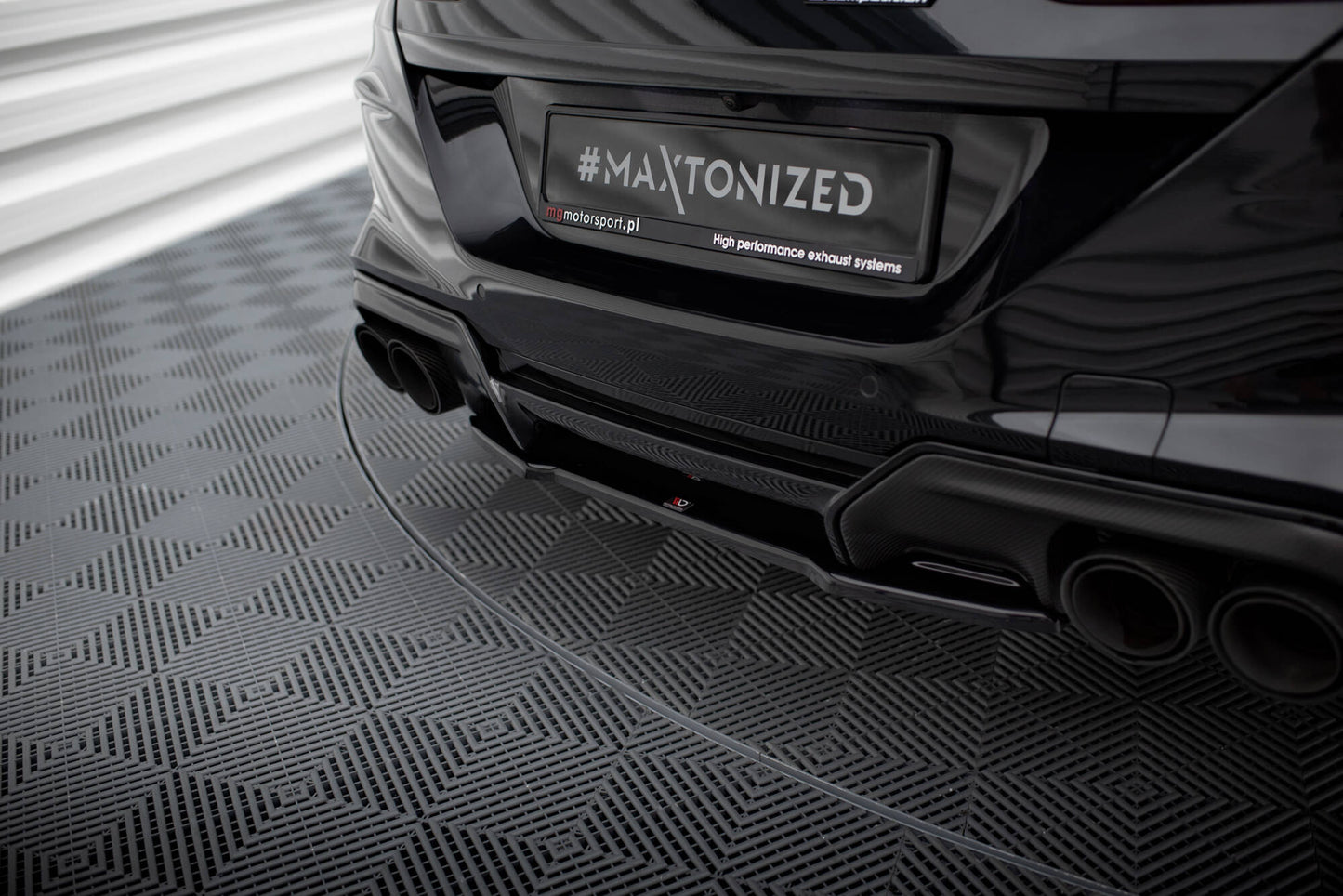 BMW M8 F92 - Heck Ansatz
