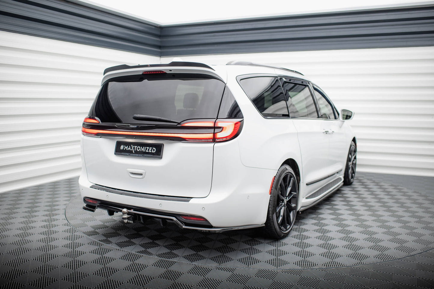 Chrysler Pacifica Mk2 Facelift - Heck Ansatz