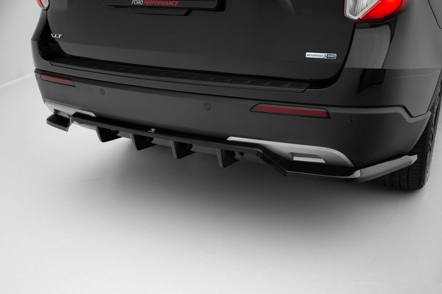 Ford Explorer XLT - Heck Ansatz