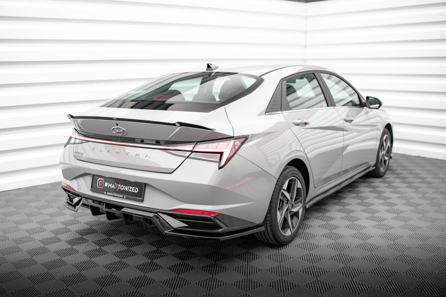 Hyundai Elantra Mk7 - Heck Ansatz