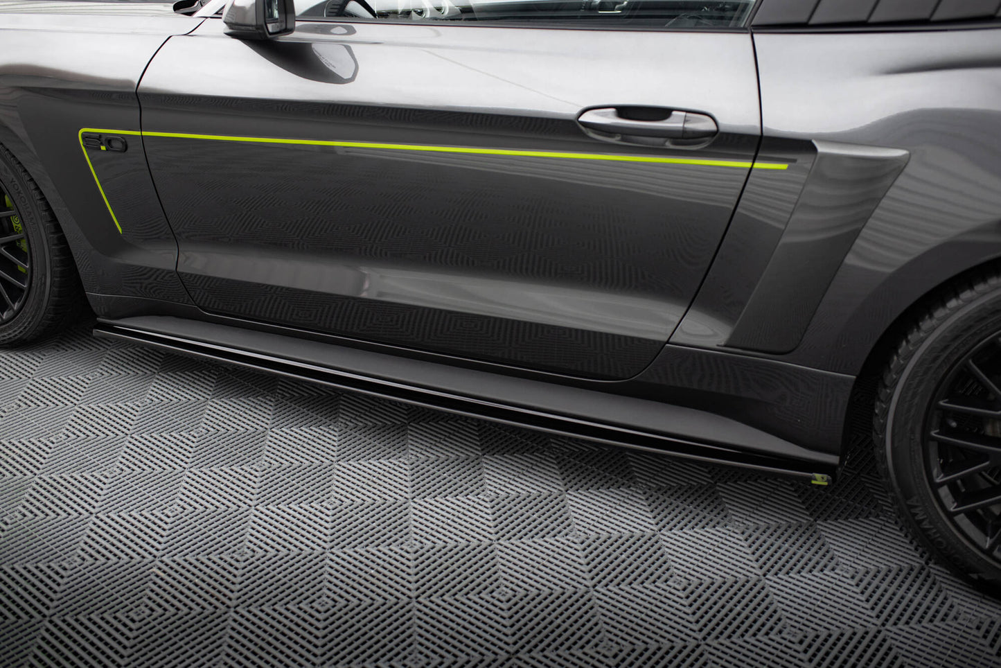 Ford Mustang GT Mk6 - Seitenschweller