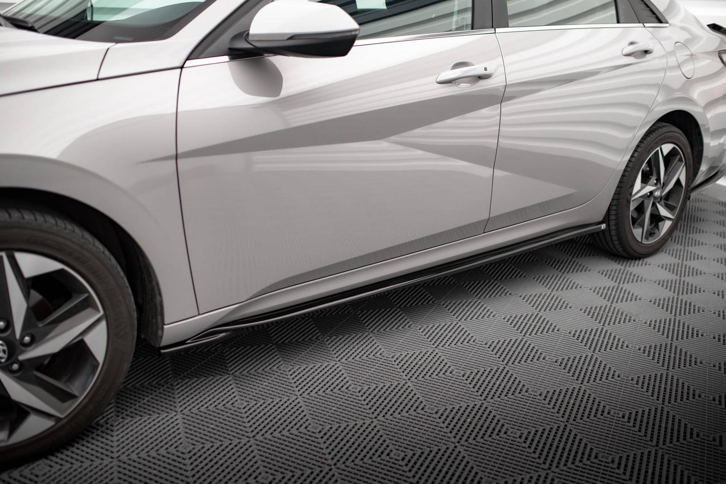 Hyundai Elantra Mk7 - Seitenschweller