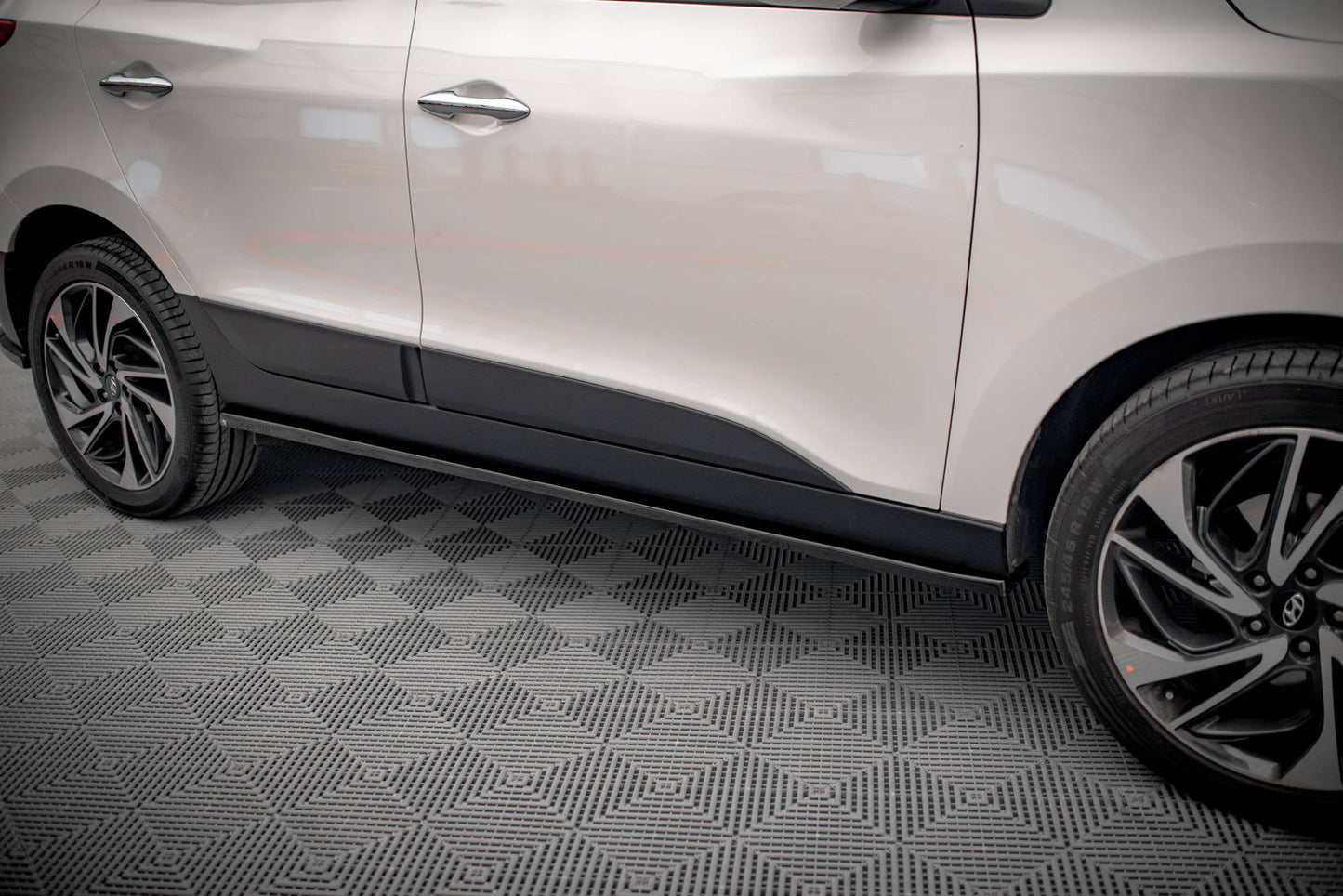 Hyundai ix35 - Seitenschweller