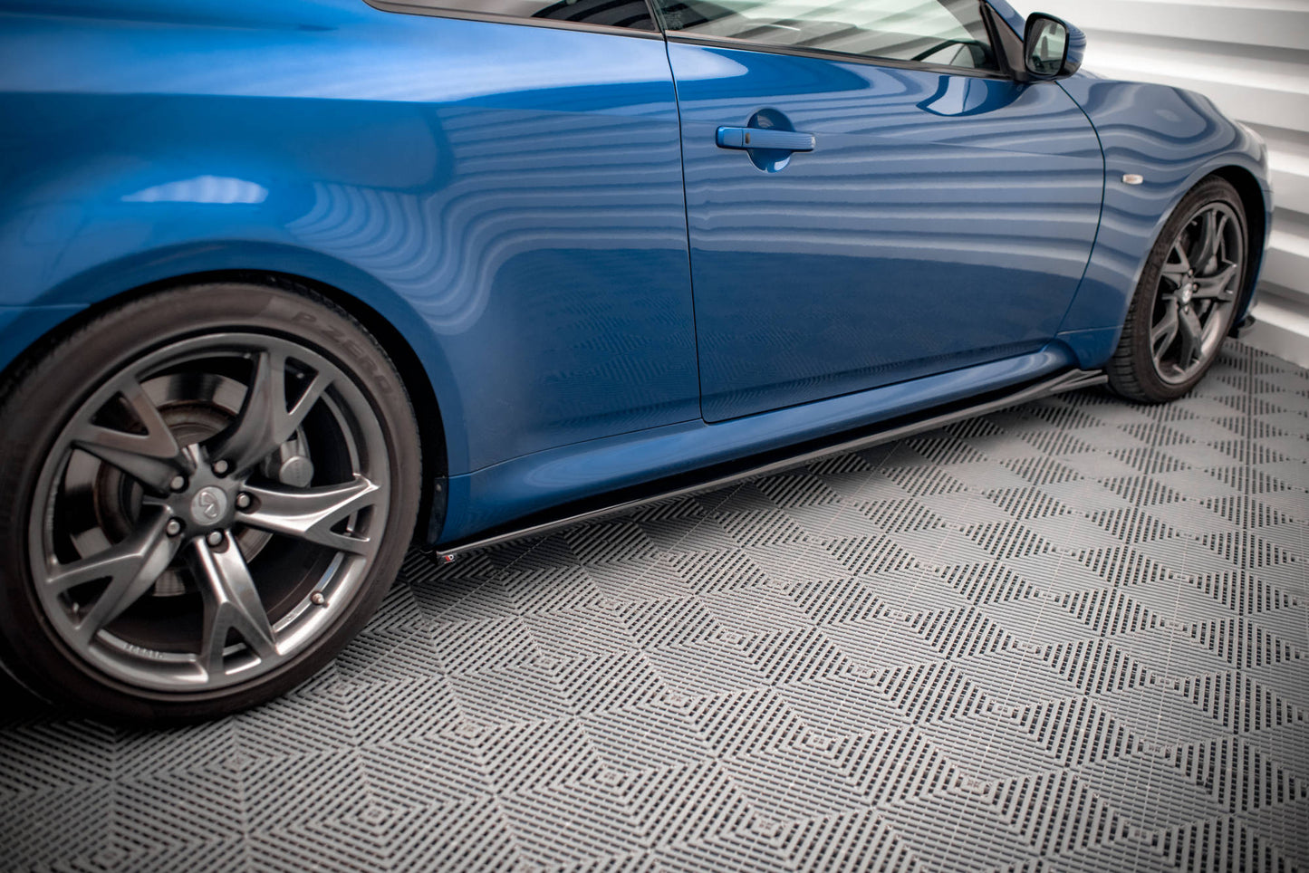 Infiniti G37 Coupe - Seitenschweller
