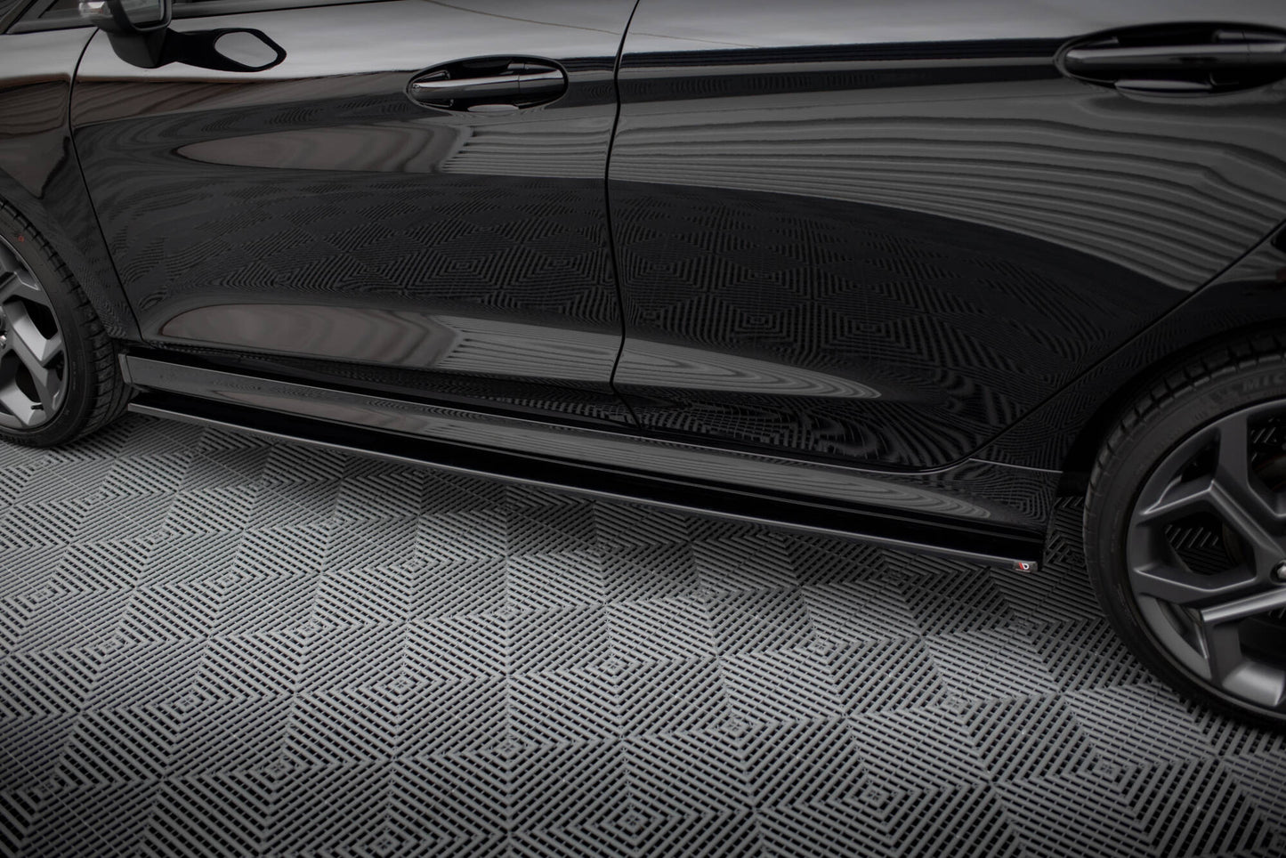 Ford Fiesta ST Mk8 - Seitenschweller V.1