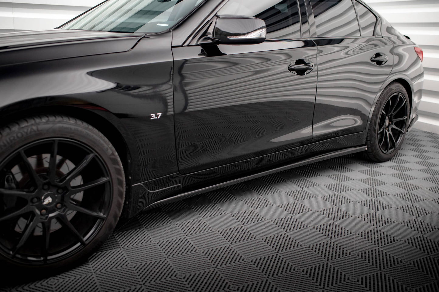 Infiniti Q50 S Mk1 - Seitenschweller V.1