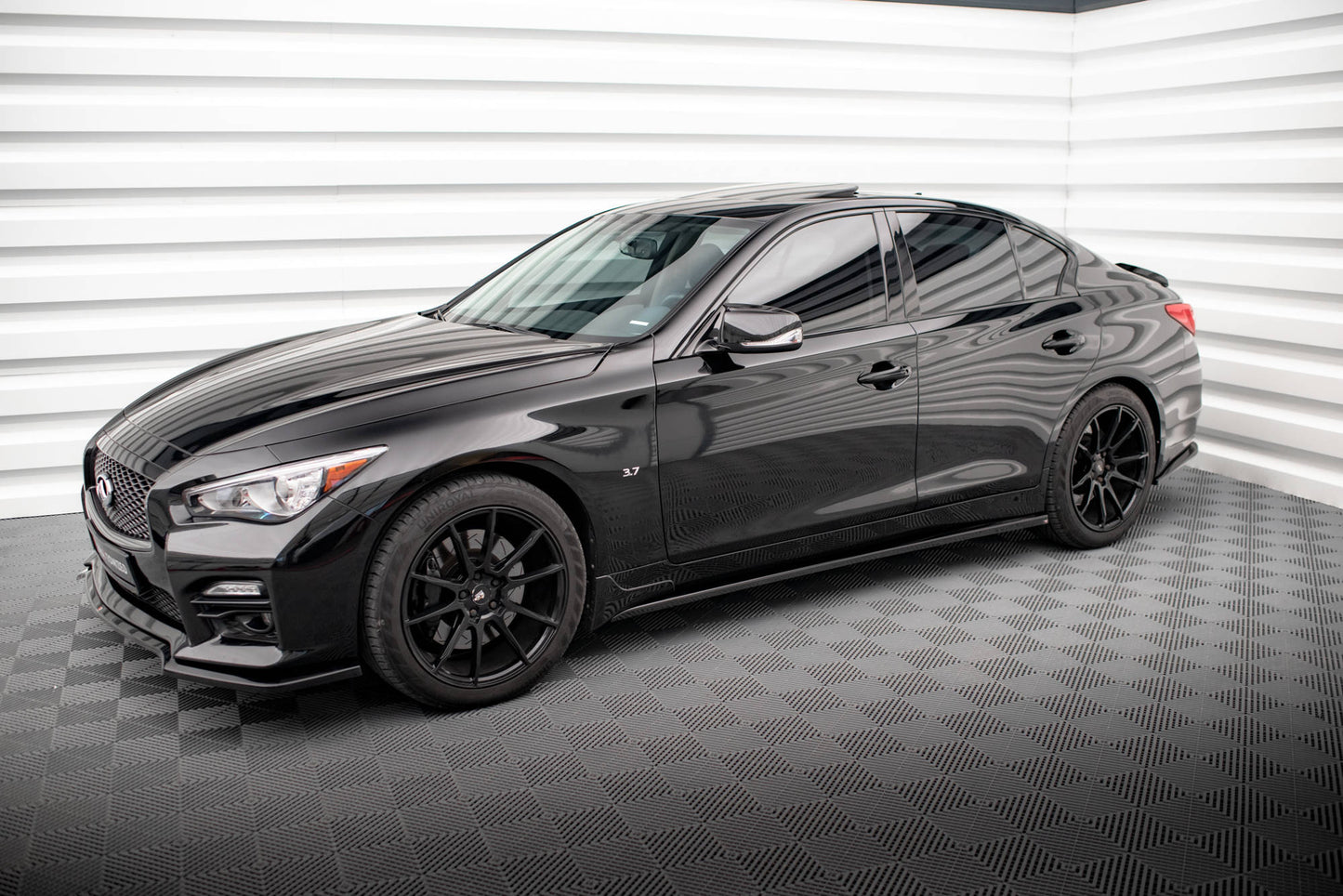 Infiniti Q50 S Mk1 - Seitenschweller V.1