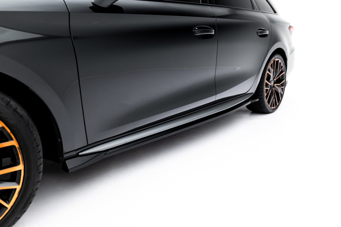 Cupra Leon - Seitenschweller V.2
