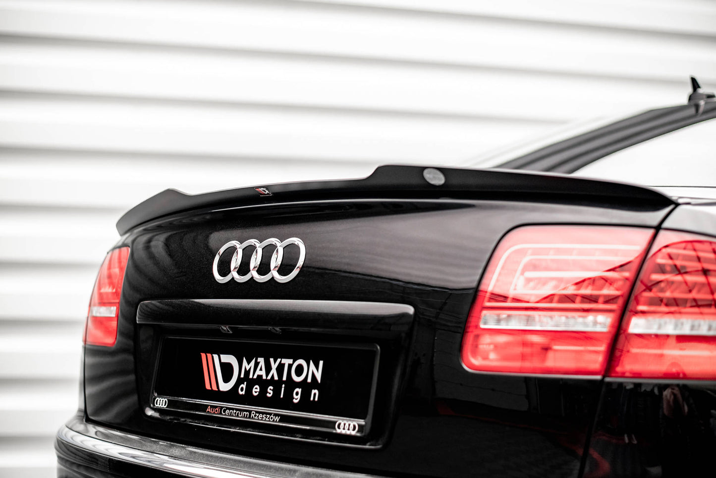 Audi S8 D3 Heck Flaps