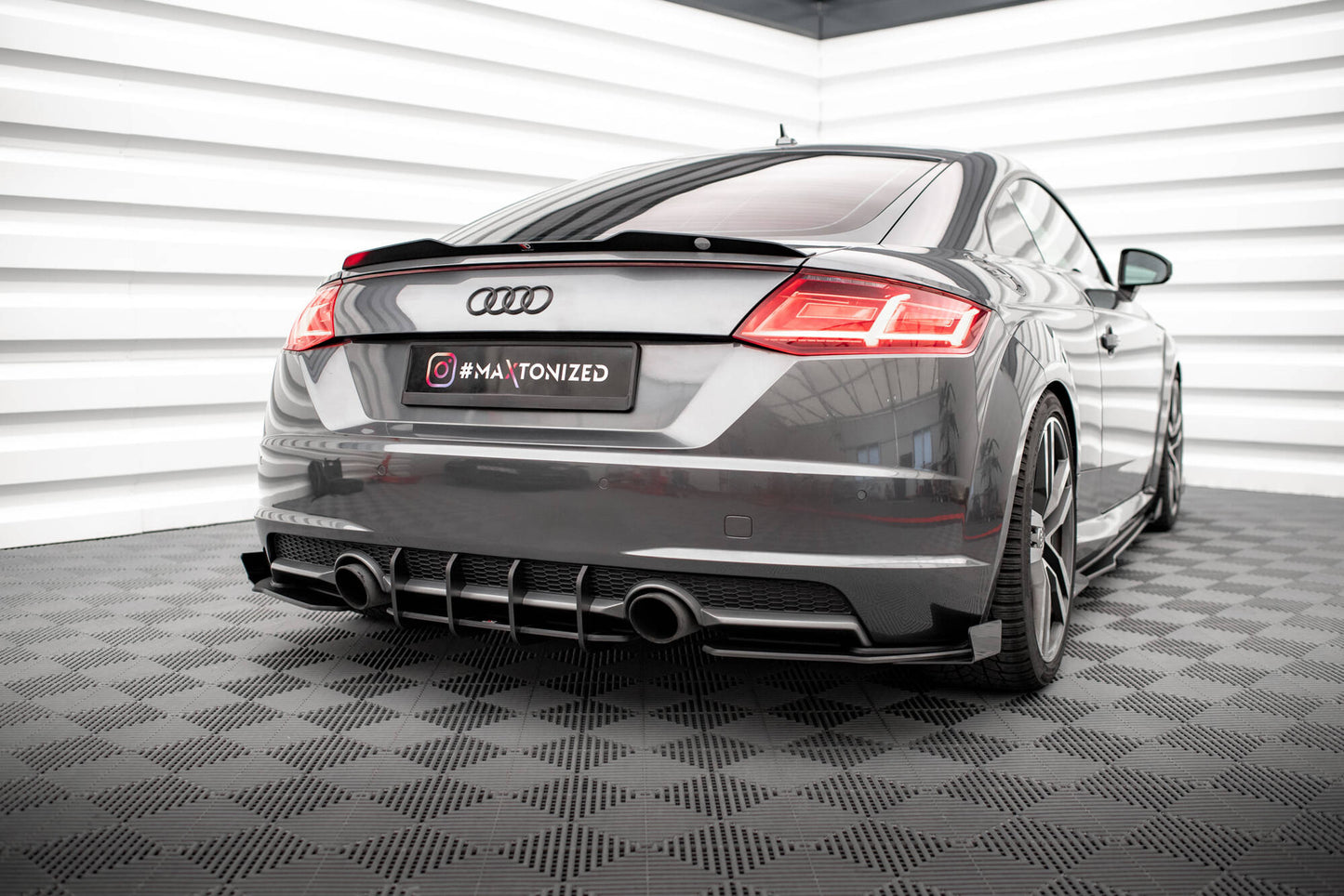 Audi TT 8S S-Line - Street Pro Heckschürze