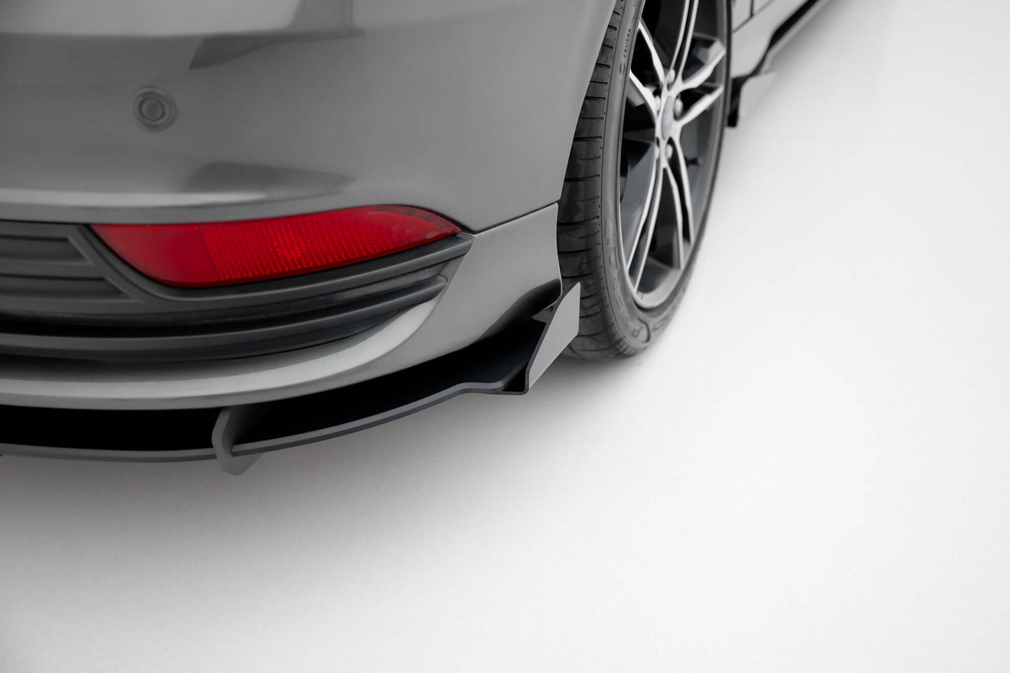 Ford Focus ST Mk3 Facelift - Street Pro Heckschürze + Flaps