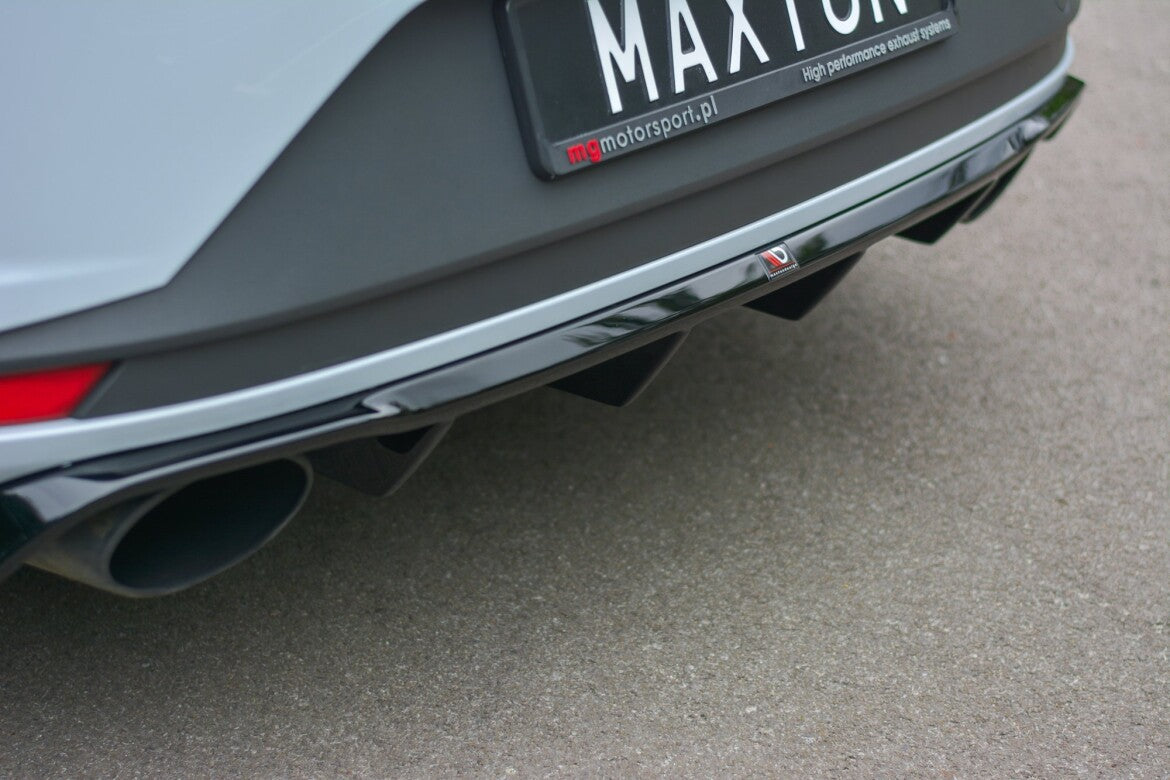 Seat Leon Cupra - Heck Diffusor Ansatz