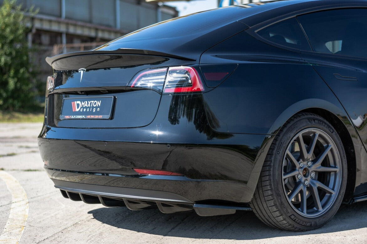 Tesla Model 3 - Heck Ansatz