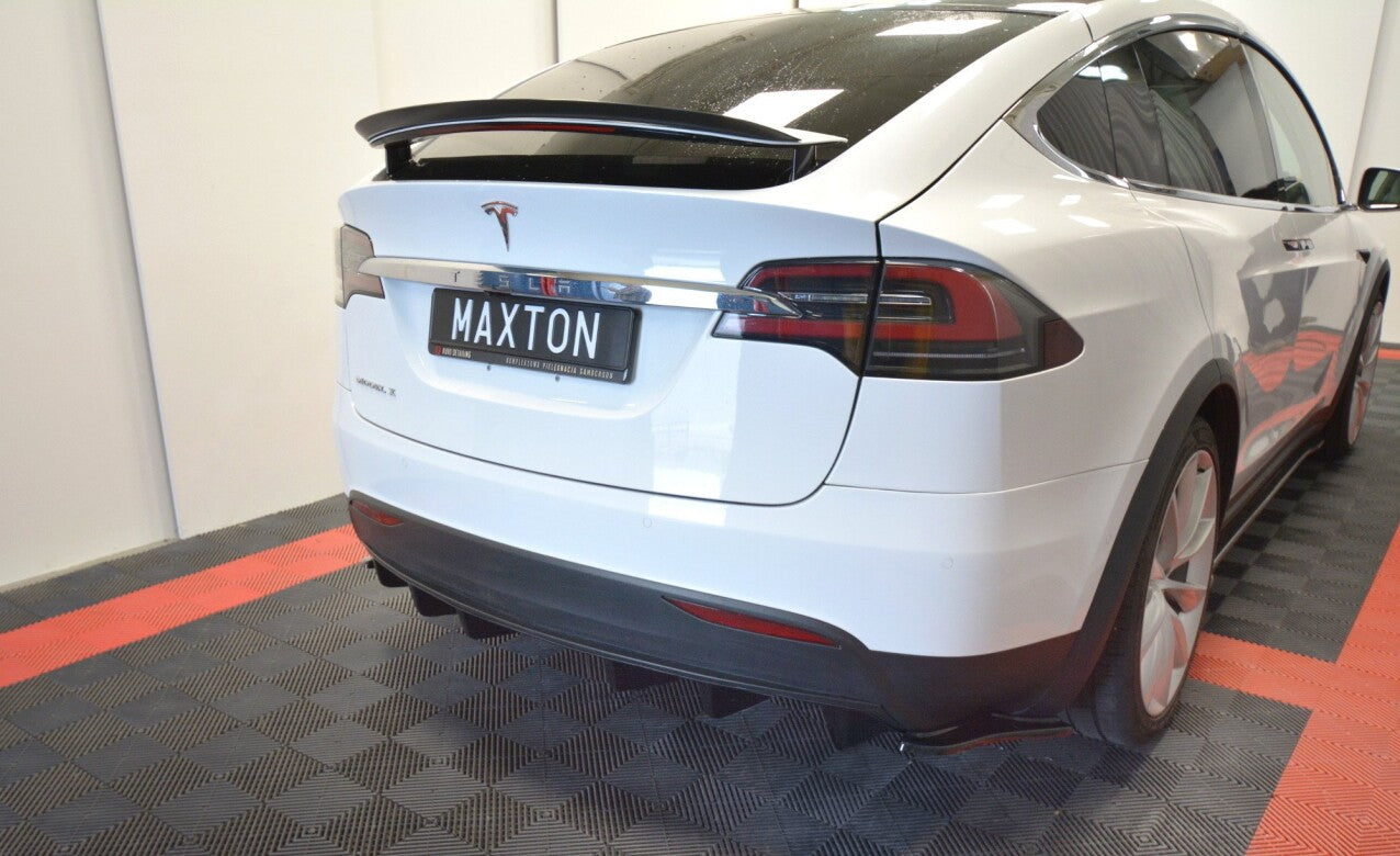 Tesla Model X - Heck Ansatz