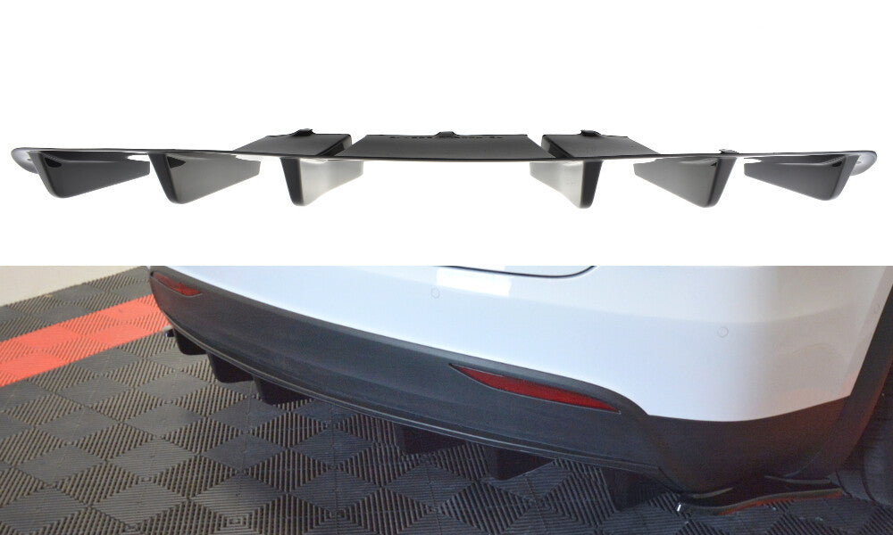 Tesla Model X - Heck Ansatz