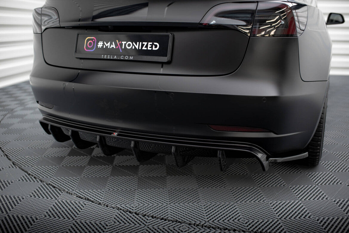 Tesla Model 3 - Heck Ansatz V.2