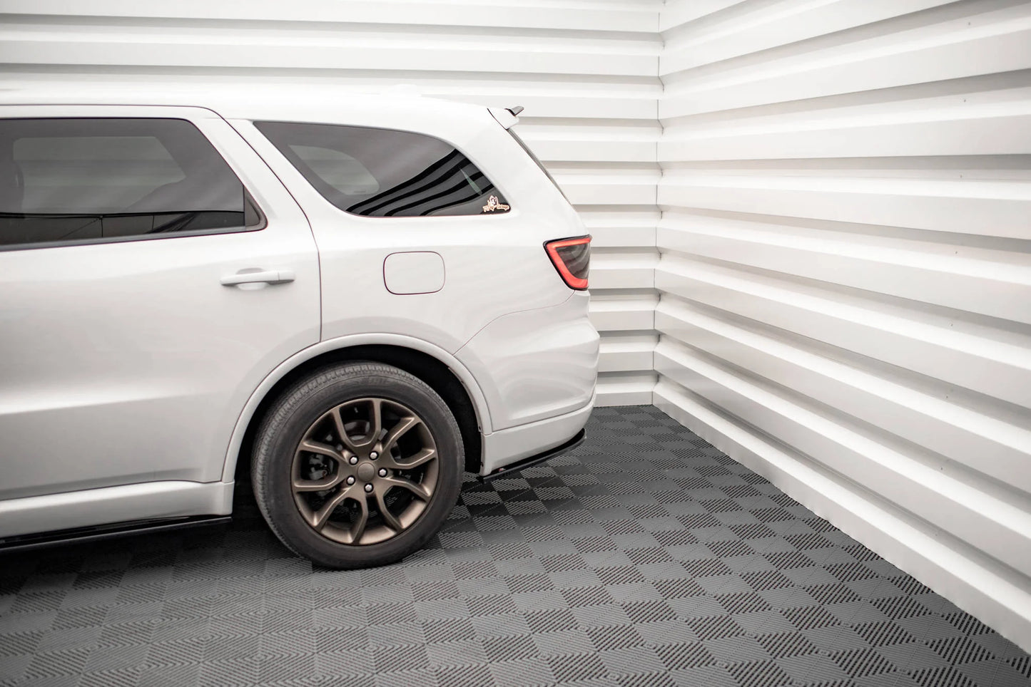 Dodge Durango RT - Heck Flaps