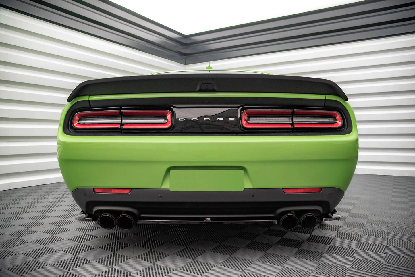 Dodge Challenger SRT Hellcat - Heck Ansatz