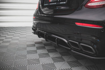 Mercedes E63 AMG - Street Pro Heckschürze