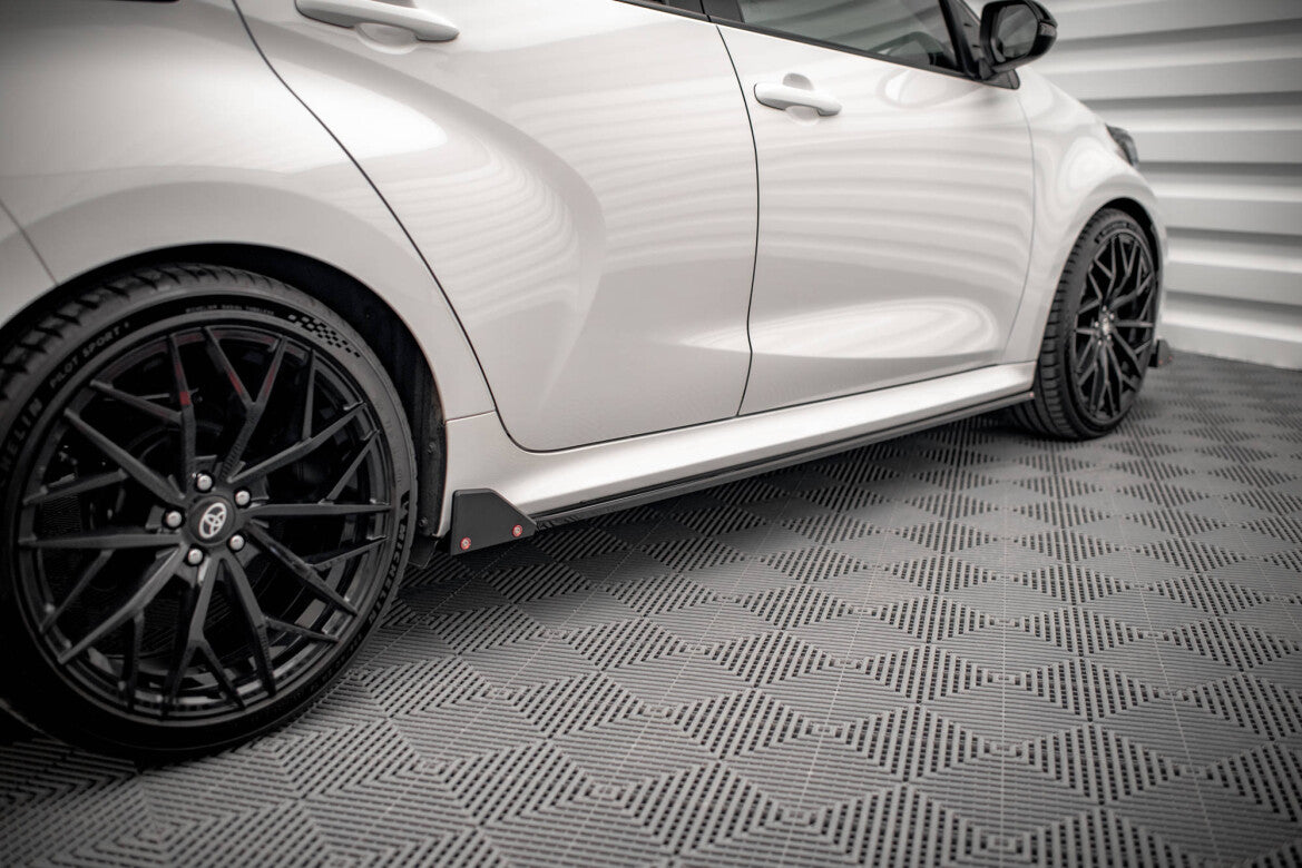 Toyota Yaris - Seitenschweller V.1 + Flaps