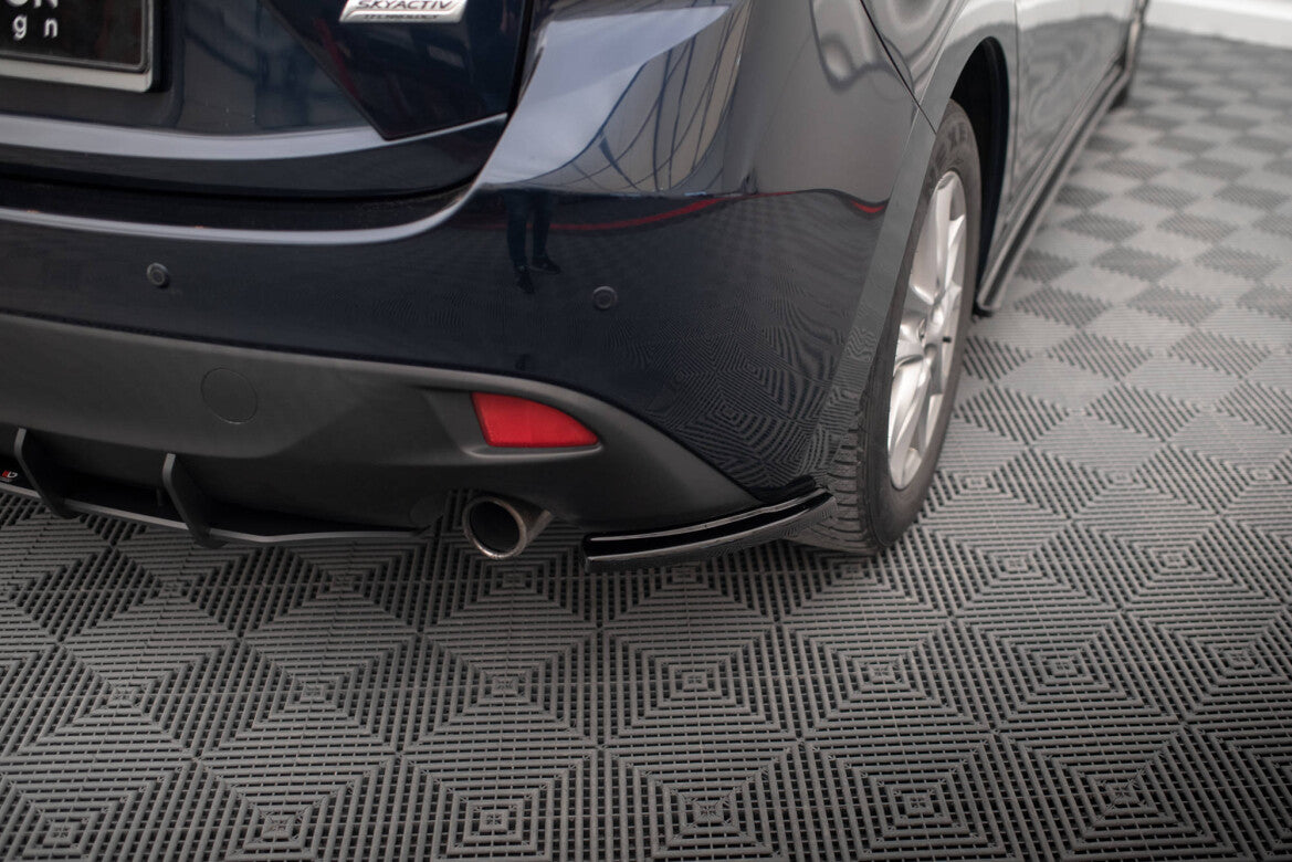 MAZDA 3 - Heck Flaps